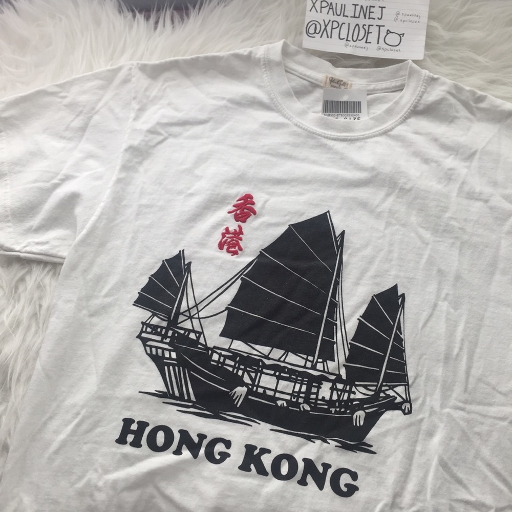 💔✖️SOLD✖️💔 Brandy Melville Hong Kong shirt
